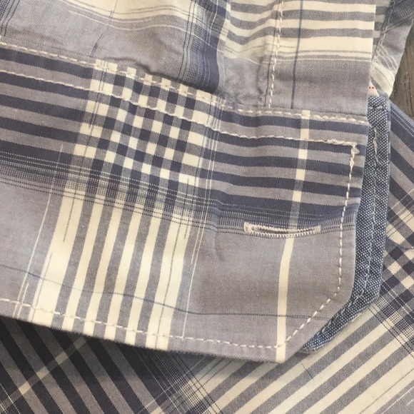 Tommy Bahama Jeans Relaxed Fit Button Down Shirt - Picture 5 of 6